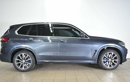 BMW X5, 2018 год, 5 550 000 рублей, 4 фотография