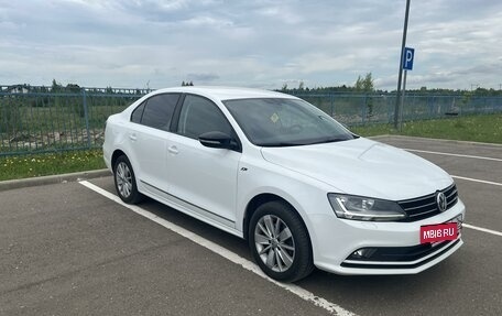 Volkswagen Jetta VI, 2017 год, 1 500 000 рублей, 2 фотография