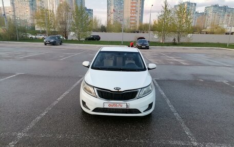 KIA Rio III рестайлинг, 2014 год, 529 000 рублей, 2 фотография