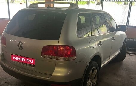 Volkswagen Touareg III, 2005 год, 850 000 рублей, 2 фотография