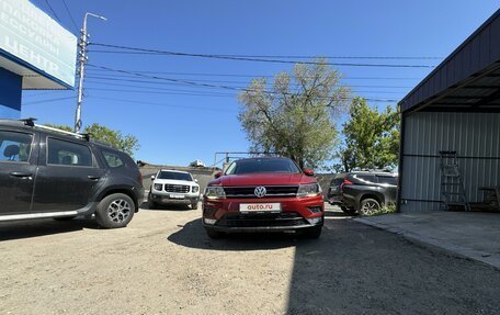 Volkswagen Tiguan II, 2017 год, 2 200 000 рублей, 2 фотография