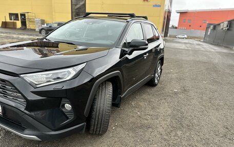 Toyota RAV4, 2019 год, 3 350 000 рублей, 1 фотография