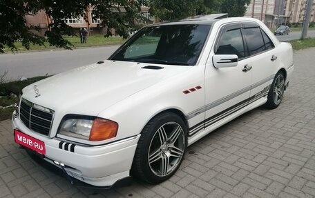 Mercedes-Benz C-Класс, 1994 год, 550 000 рублей, 1 фотография
