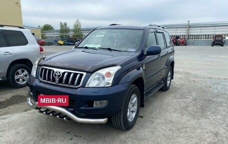 Toyota Land Cruiser Prado 120 рестайлинг, 2004 год, 1 880 000 рублей, 2 фотография