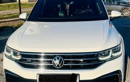 Volkswagen Tiguan II, 2021 год, 4 050 000 рублей, 2 фотография
