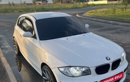 BMW 1 серия, 2008 год, 1 000 000 рублей, 2 фотография