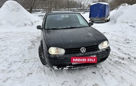 Volkswagen Golf IV, 2000 год, 1 800 000 рублей, 2 фотография