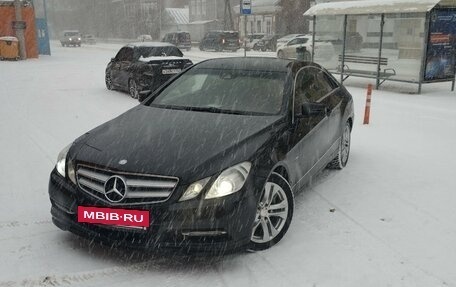 Mercedes-Benz E-Класс, 2012 год, 1 500 000 рублей, 2 фотография