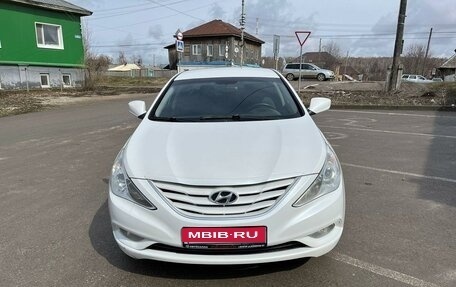 Hyundai Sonata VI, 2011 год, 800 000 рублей, 1 фотография