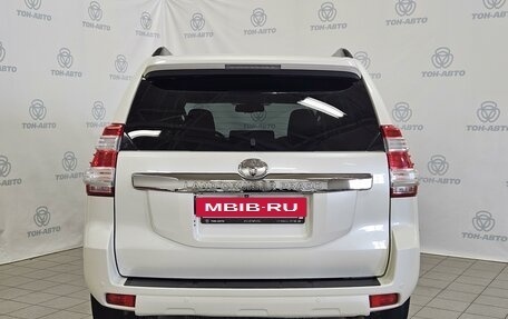 Toyota Land Cruiser Prado 150 рестайлинг 2, 2016 год, 3 985 000 рублей, 6 фотография