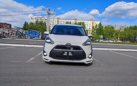 Toyota Sienta II, 2016 год, 1 690 000 рублей, 2 фотография