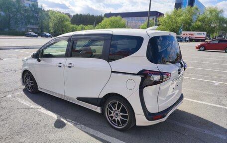 Toyota Sienta II, 2016 год, 1 690 000 рублей, 4 фотография