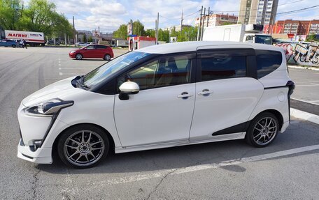 Toyota Sienta II, 2016 год, 1 690 000 рублей, 3 фотография