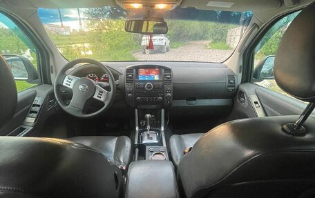 Nissan Pathfinder, 2011 год, 1 800 000 рублей, 2 фотография