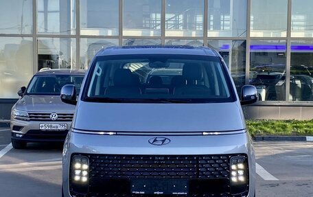 Hyundai Staria, 2023 год, 6 654 000 рублей, 2 фотография