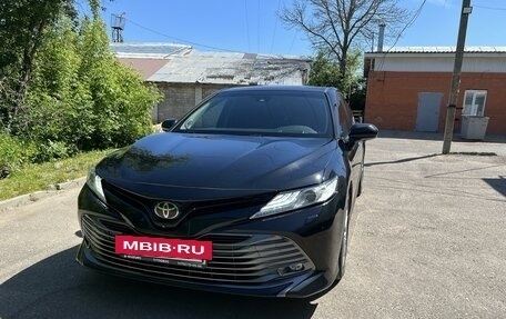 Toyota Camry, 2018 год, 3 600 000 рублей, 2 фотография