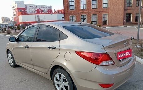 Hyundai Solaris II рестайлинг, 2011 год, 745 000 рублей, 5 фотография