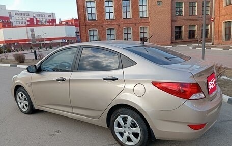 Hyundai Solaris II рестайлинг, 2011 год, 745 000 рублей, 4 фотография