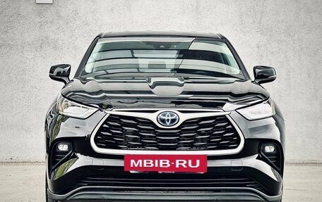 Toyota Highlander, 2021 год, 4 850 000 рублей, 2 фотография