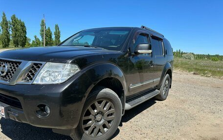 Nissan Pathfinder, 2010 год, 1 750 000 рублей, 2 фотография