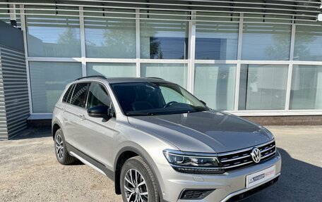 Volkswagen Tiguan II, 2020 год, 3 095 000 рублей, 3 фотография