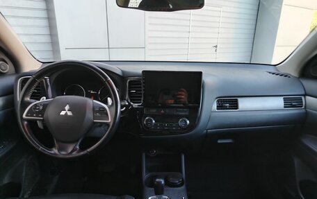 Mitsubishi Outlander III рестайлинг 3, 2013 год, 1 533 000 рублей, 5 фотография