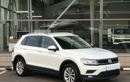 Volkswagen Tiguan II, 2018 год, 3 267 000 рублей, 3 фотография