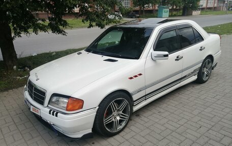 Mercedes-Benz C-Класс, 1994 год, 550 000 рублей, 3 фотография