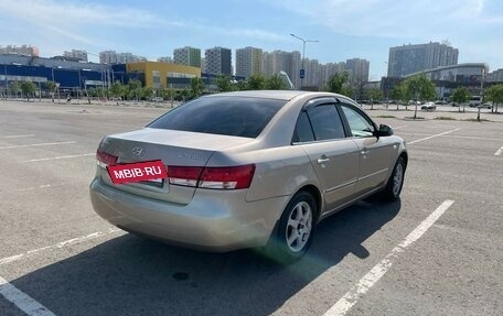 Hyundai Sonata VI, 2005 год, 930 000 рублей, 3 фотография