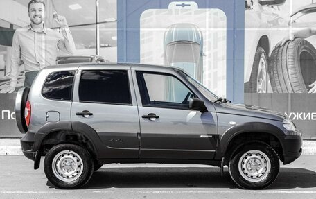 Chevrolet Niva I рестайлинг, 2017 год, 949 000 рублей, 5 фотография