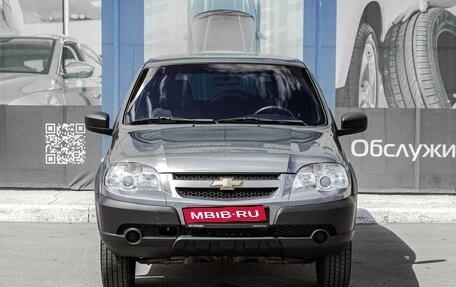 Chevrolet Niva I рестайлинг, 2017 год, 949 000 рублей, 3 фотография