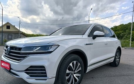 Volkswagen Touareg III, 2018 год, 4 800 000 рублей, 1 фотография