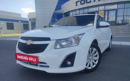 Chevrolet Cruze II, 2013 год, 895 000 рублей, 6 фотография