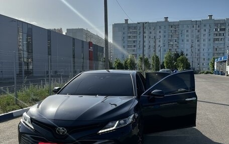 Toyota Camry, 2018 год, 2 750 000 рублей, 1 фотография