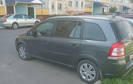 Opel Zafira B, 2012 год, 980 000 рублей, 3 фотография