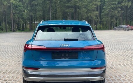 Audi e-tron I, 2019 год, 6 000 000 рублей, 7 фотография