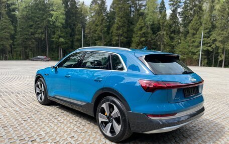 Audi e-tron I, 2019 год, 6 000 000 рублей, 8 фотография
