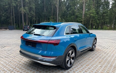 Audi e-tron I, 2019 год, 6 000 000 рублей, 6 фотография
