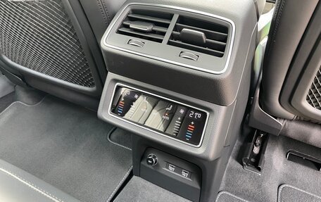 Audi e-tron I, 2019 год, 6 000 000 рублей, 18 фотография