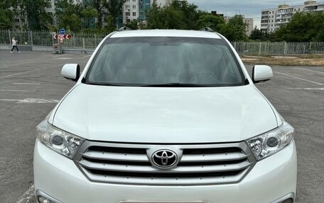 Toyota Highlander III, 2012 год, 2 350 000 рублей, 9 фотография