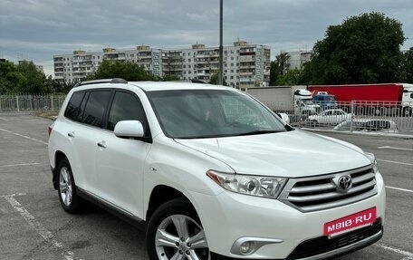 Toyota Highlander III, 2012 год, 2 350 000 рублей, 8 фотография