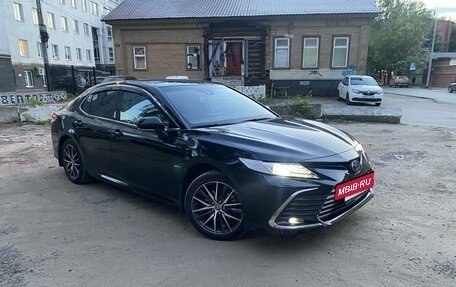 Toyota Camry, 2021 год, 3 800 000 рублей, 4 фотография