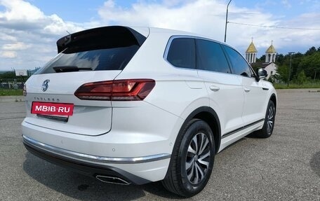 Volkswagen Touareg III, 2018 год, 4 800 000 рублей, 3 фотография