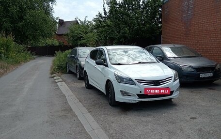 Hyundai Solaris II рестайлинг, 2015 год, 750 000 рублей, 2 фотография