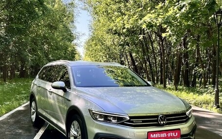 Volkswagen Passat B8 рестайлинг, 2020 год, 3 750 000 рублей, 1 фотография