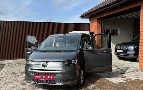 Volkswagen Multivan, 2022 год, 8 900 000 рублей, 6 фотография