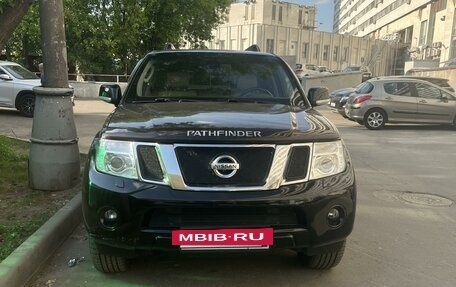 Nissan Pathfinder, 2013 год, 2 000 000 рублей, 2 фотография