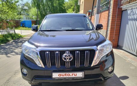 Toyota Land Cruiser Prado 150 рестайлинг 2, 2013 год, 3 090 000 рублей, 2 фотография