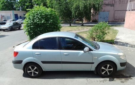 KIA Rio II, 2006 год, 550 000 рублей, 2 фотография