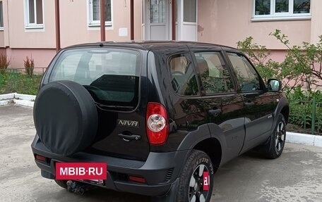 Chevrolet Niva I рестайлинг, 2018 год, 865 000 рублей, 6 фотография